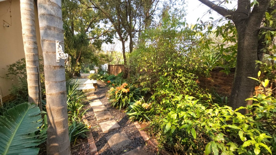 To Let 2 Bedroom Property for Rent in Melodie North West